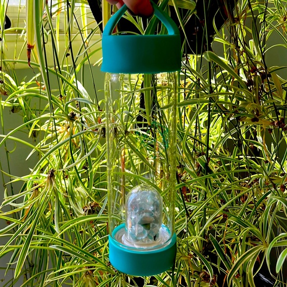 Purity Crystal Water Bottle - Picture 4 of 6